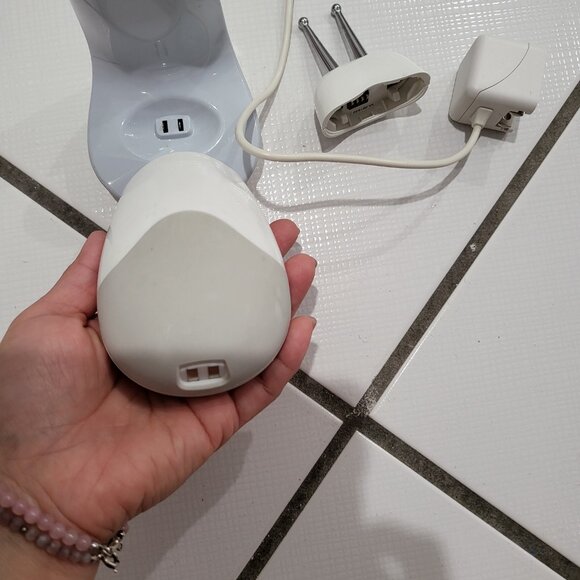 Nuface Trinity (2013 version, 1st generation) + Effective Lip & Eye Attachment - Picture 7 of 16